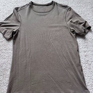 Lululemon Fundamental T-Shirt Dark Olive Size S Classic Fit